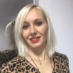 Aurélie Lemesre, Gérante